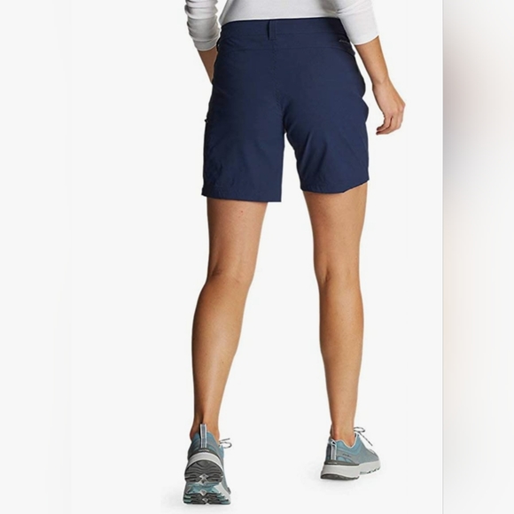 Eddie Bauer Women's Rainier Short - Picture 3 of 5